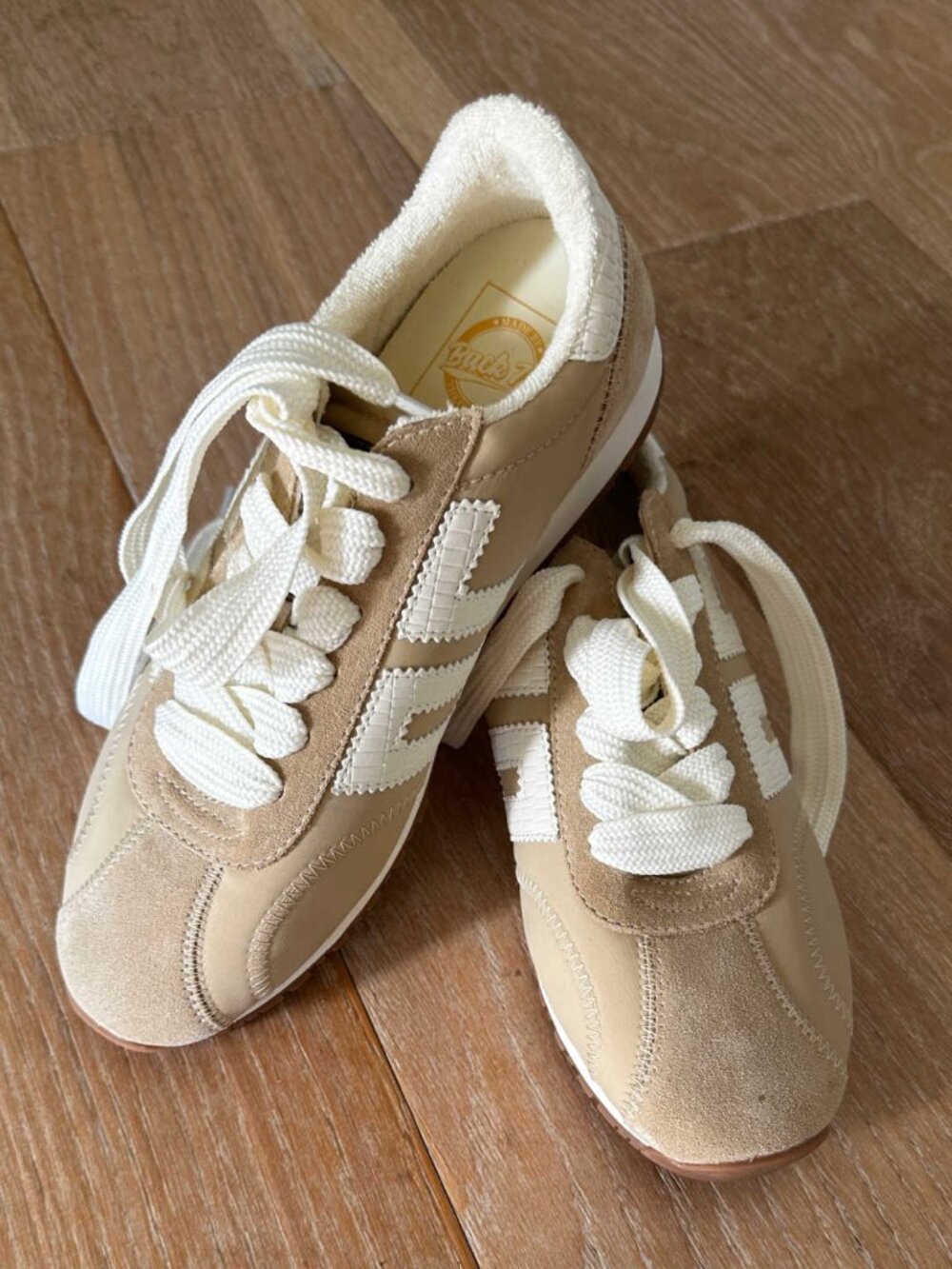 Back 70 Asian Sneaker in Almond